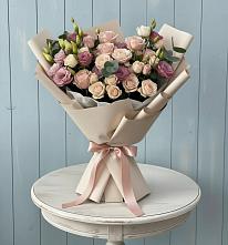 Букет цветов из:  Розы и Лизиантусы #REPLACE_PRED# Чегдомыне