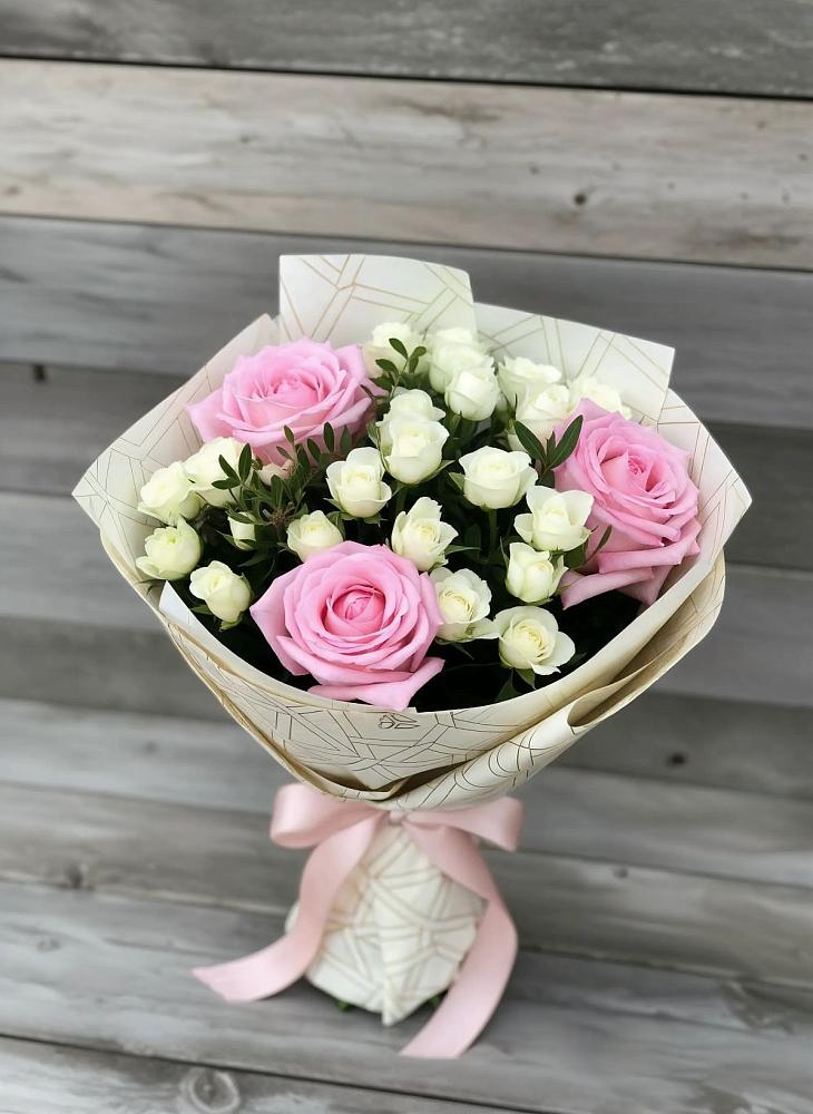 Букет цветов из: Розы в Чегдомыне