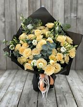 Букет цветов из:  Розы и Лизиантусы #REPLACE_PRED# Чегдомыне
