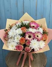 Букет цветов из:  Розы, Герберы и Хризантемы в Чегдомыне