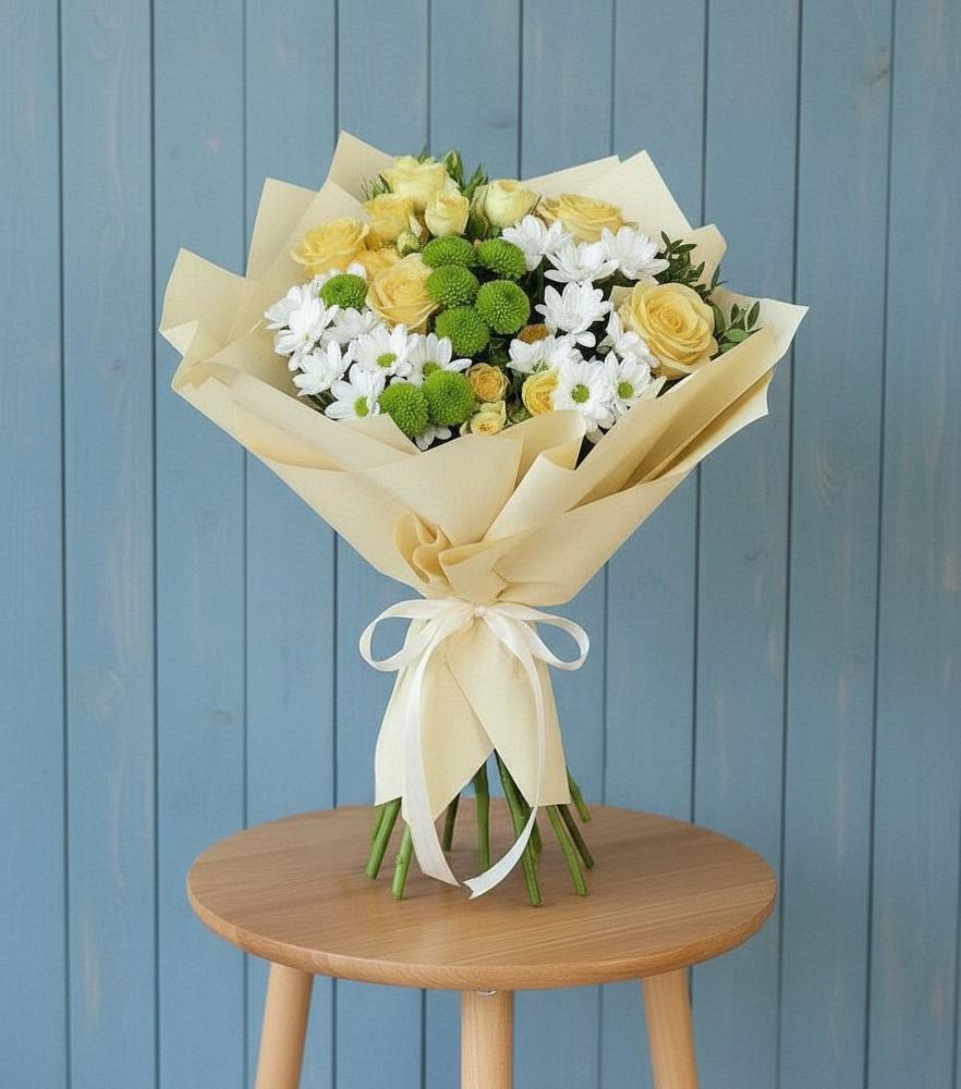 Букет цветов из: Хризантемы и Розы в Чегдомыне