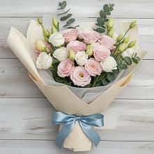 Букет цветов из:  Лизиантусы в Чегдомыне