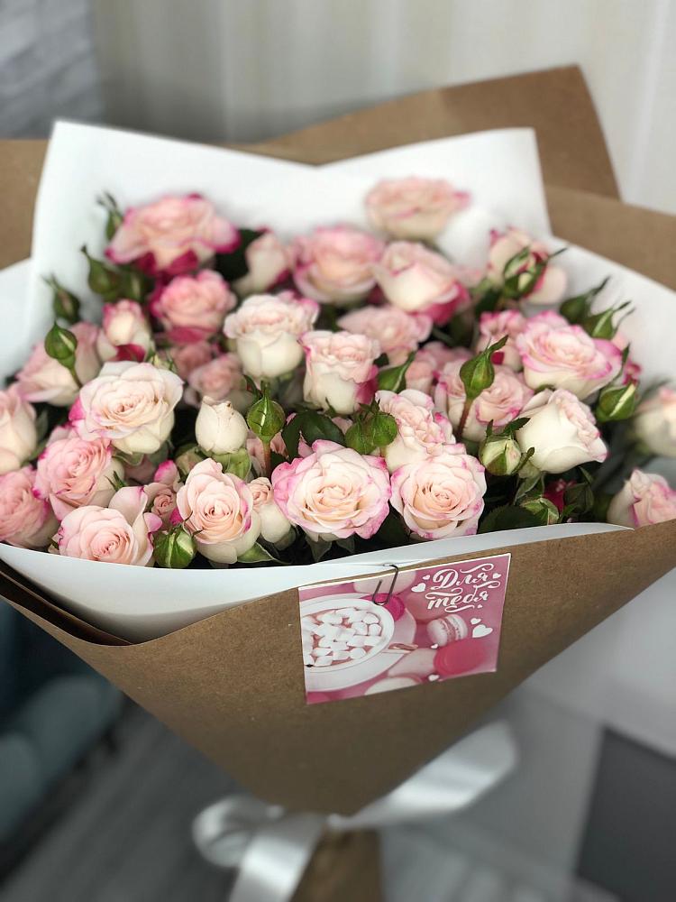 Букет цветов из: Розы в Чегдомыне