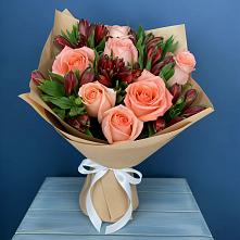 Букет цветов из:  Розы и Альстромерии #REPLACE_PRED# Чегдомыне