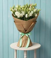 Букет цветов из:  Лизиантусы в Чегдомыне