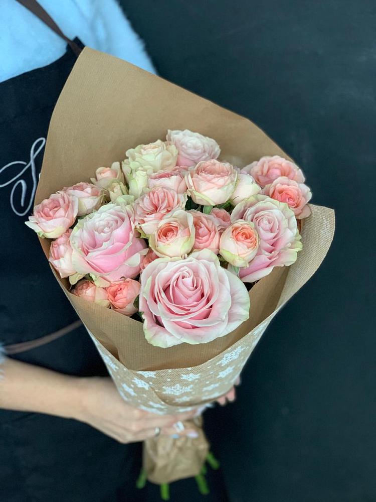 Букет цветов из: Хризантемы и Розы в Чегдомыне