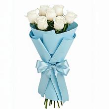 Букет 7 белых роз Проуд в Чегдомыне