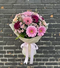 Букет цветов из:  Герберы и Хризантемы в Чегдомыне