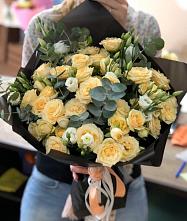Букет цветов из:  Розы и Лизиантусы #REPLACE_PRED# Чегдомыне