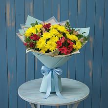 Букет цветов из:  Альстромерии и Хризантемы в Чегдомыне