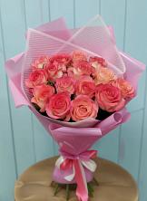 Букет 15 Розовых роз Равель в Чегдомыне