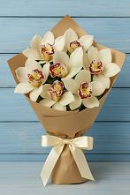 Букет цветов из:  Орхидеи и Розы #REPLACE_PRED# Чегдомыне