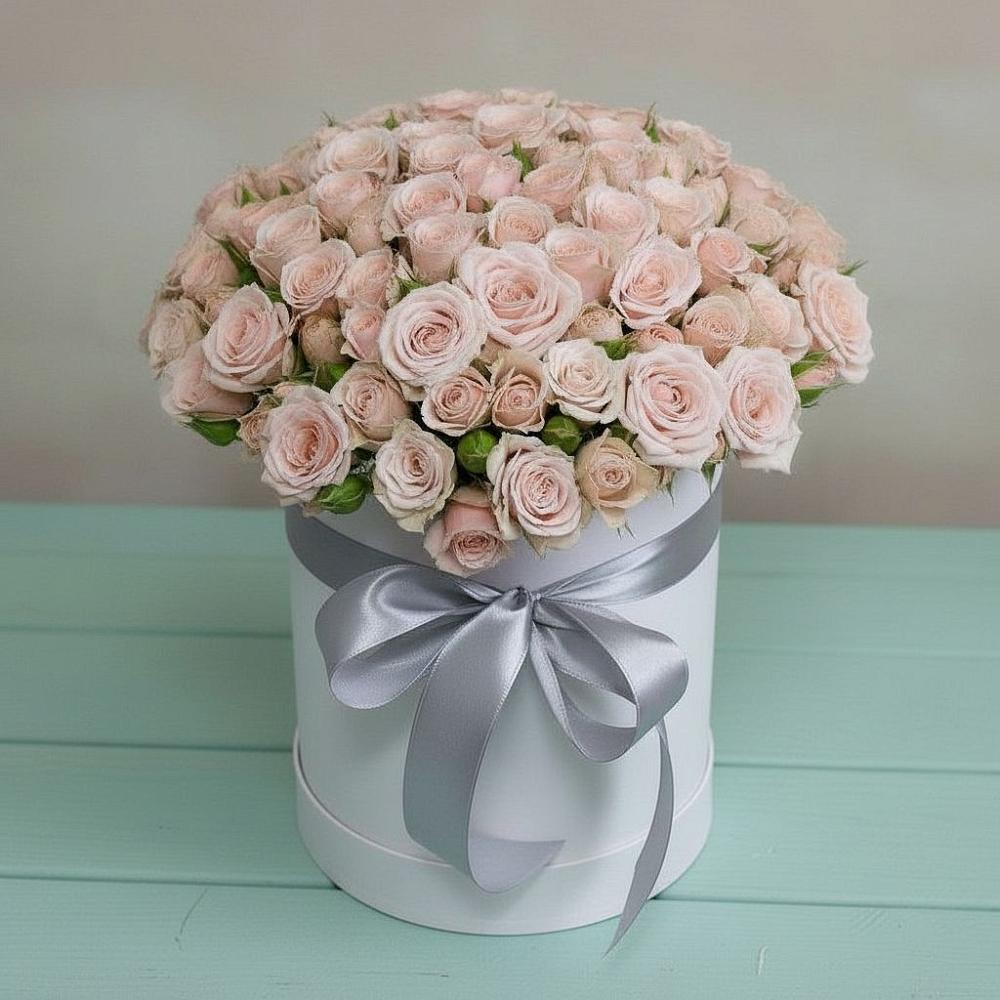 Цветочная композиция из Розы в шляпной коробке в Чегдомыне